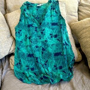 100% silk 41 hawthorn tank blouse from Stitch Fix. Worn once. Beautiful colors